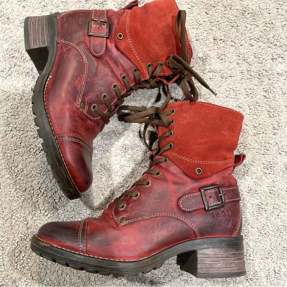 Taos Crave US 6-6.5 EU 37 Red leather and suede heeled lug sole boots